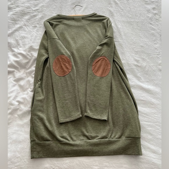 Silver Icing Casual Vibes Sweater - Picture 3 of 4